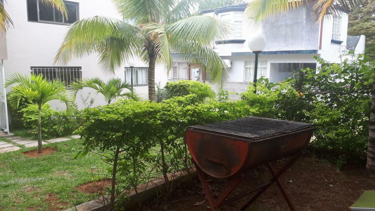 Résidence Riva Bella Port Louis Esterno foto